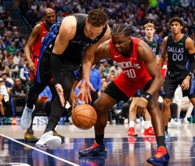 火箭双塔缺阵被浓眉打爆 伪争冠队又多一个新例证