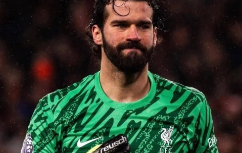 45万周薪腾笼换鸟！利物浦敲定萨拉赫接班人，欧冠资格成唯一阻碍