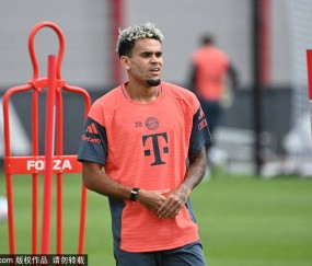 德甲球队拜仁慕尼黑备战新赛季
        
    德甲球队拜仁慕尼黑备战新赛季