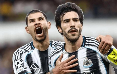 抢人大战！阿森纳截胡曼联盯上1亿强援，塔帅势在必得