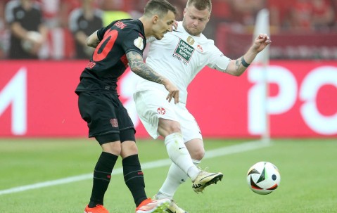 加莱奥内：米兰中场已达意甲顶级水平，拉比奥的加盟改变一切