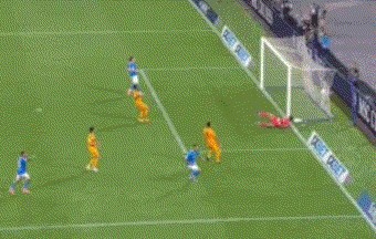 3-2，28岁曼联旧将麦克托米奈妙传，56岁孔蒂率队4连胜排意甲第一