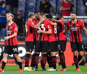 意甲焦点战：那不勒斯VS AC米兰，近期状态大比拼