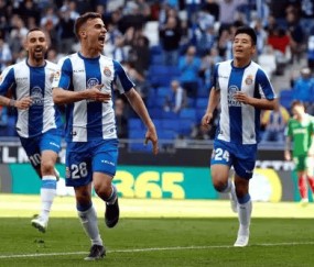 西甲焦点战：西班牙人主场迎战阿拉维斯，谁能笑到最后？