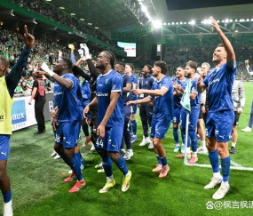 神剧本！两年前的准丙级队重返法甲25万租来的前锋独造23球