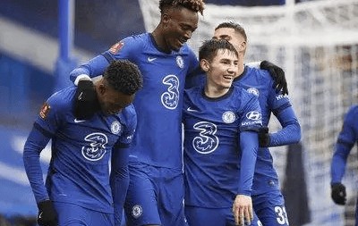 7500万封神！戴帽狂打脸，切尔西弃购中锋真相藏不住了