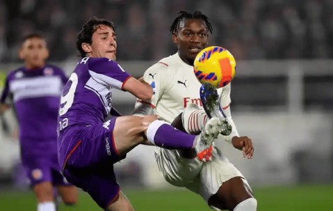 意甲保级卡位战：佛罗伦萨主场凭底蕴稳胜 卡利亚里残阵客场承压