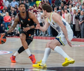 欧冠半决赛前瞻：巴黎圣日耳曼主场迎战拜仁慕尼黑