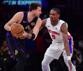 东契奇30+11难救主 坎宁安27+11活塞客场擒湖人