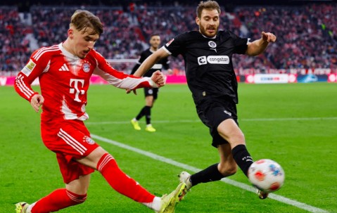 豪门狂欢夜：曼城3-2绝杀升班马 巴萨3-1豪取4连胜登顶 拜仁3-1