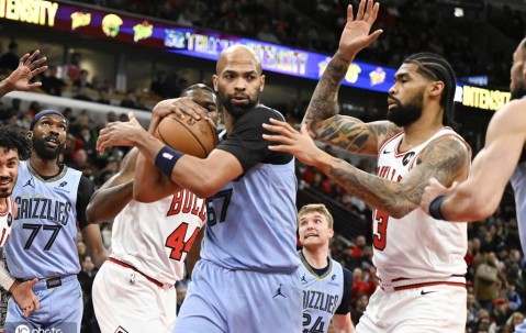 吉迪16+15+13考沃德17分 公牛大胜灰熊