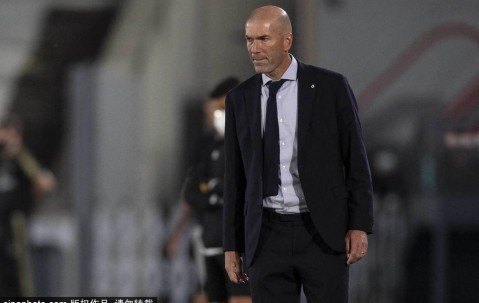 齐达内谈管理皇马更衣室：教练为球员服务 要得到球员的喜欢