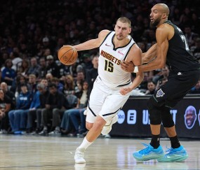 抽象！约基奇洗澡后受惊内裤不见了 名记：已经找到了