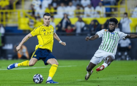 官方终于低头！C罗阿拉冠6球正式计入， 967球创历史新纪录！