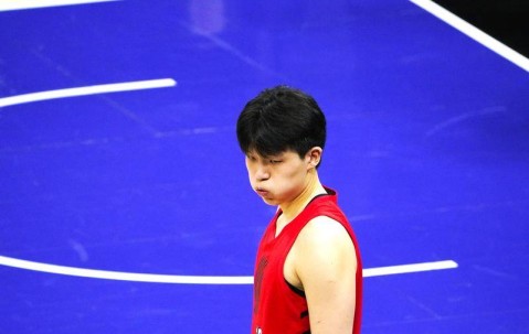 终结G联赛头名12连胜 杨瀚森两战10犯规11次失误