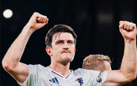 头球绝杀利物浦，放弃14万英镑周薪，马奎尔值得曼联一份新合同吗