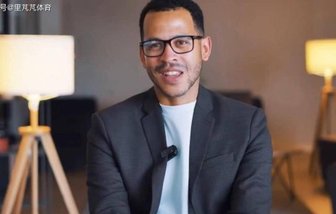 球迷气炸了：成绩达不到预计成效，可罗塞尼尔仍被高层信任