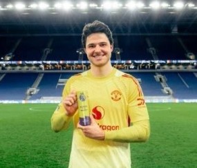 曼联新守护神正在塑成！四次扑救力保城门不失，他让人想起德赫亚