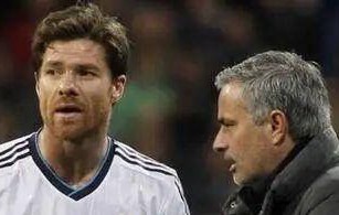 阿隆索与穆里尼奥：皇马第1000个欧冠积分背后的感人仪式感