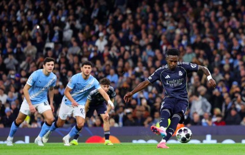 欧冠之夜：曼城1-5惨败皇马 巴黎8-2血洗切尔西 黑马3-0被逆转出局