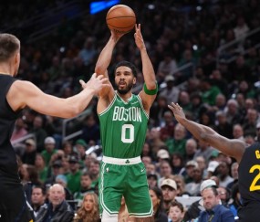 塔图姆24+10布朗32分 凯尔特人大胜勇士