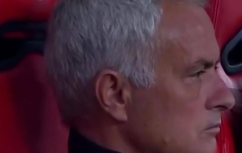 穆帅赌对了，欧冠三连败后他找到最佳夺冠路，放弃欧战专攻国内三冠王