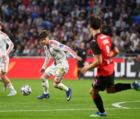 随着里昂4-2，巴黎FC4-0，欧塞尔3-1，法甲最新积分榜出炉