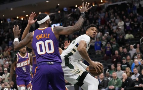 布克26分字母哥22分 太阳击败雄鹿3连胜