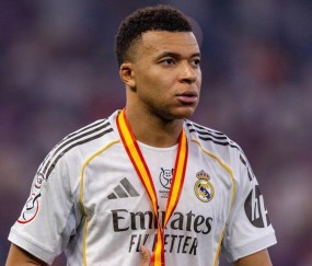 33场造17球巨星竟遭皇马清洗！曼联介入交易，姆巴佩成唯一核心