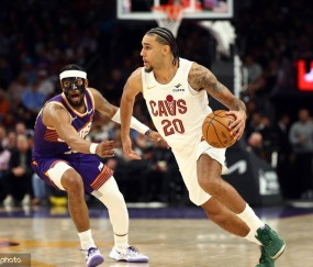 狄龙27分米切尔16+6 太阳力克骑士迎三连胜