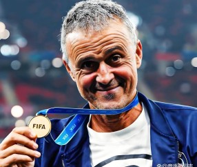 恩里克！巴黎队史第一人！3年10冠封神！