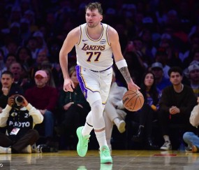 湖人再吞惨败境况跌入谷底 圣诞大战遭火箭完爆