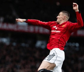 英超最新积分战报：曼联成功复仇，利物浦升到第4，维拉3连败