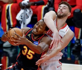 杜兰特31分麦科勒姆23分 火箭大胜老鹰