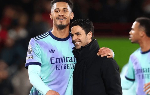 阿森纳也着急了！曝枪手30万镑续约萨卡，25万镑拒绝萨利巴去皇马